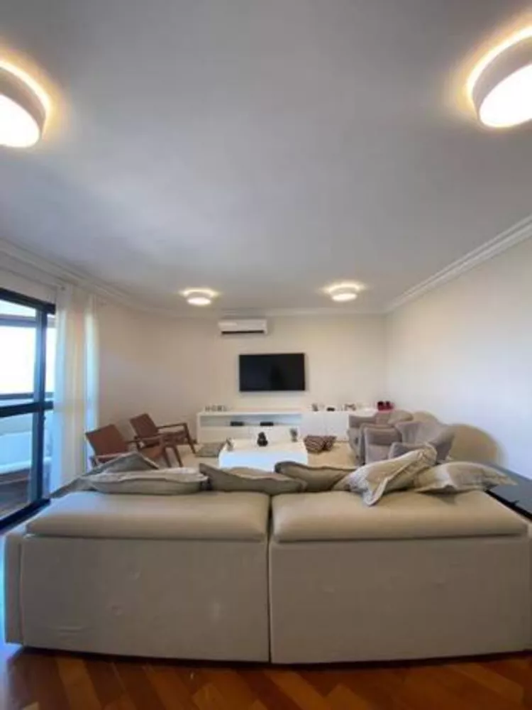 Apartamento à venda com 4 quartos, 220m² - Foto 2