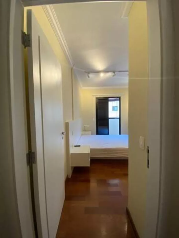 Apartamento à venda com 4 quartos, 220m² - Foto 8