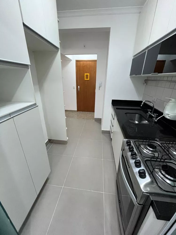 Apartamento para alugar com 2 quartos, 68m² - Foto 4