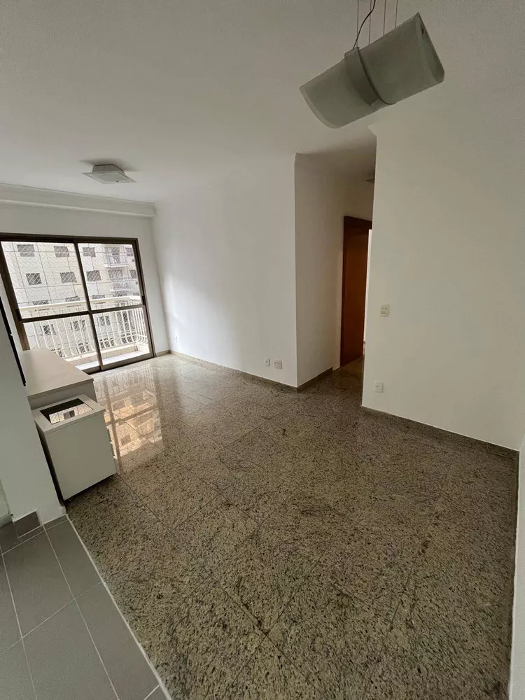 Apartamento para alugar com 2 quartos, 68m² - Foto 2