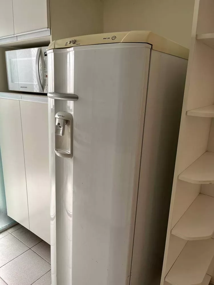 Apartamento para alugar com 2 quartos, 68m² - Foto 3