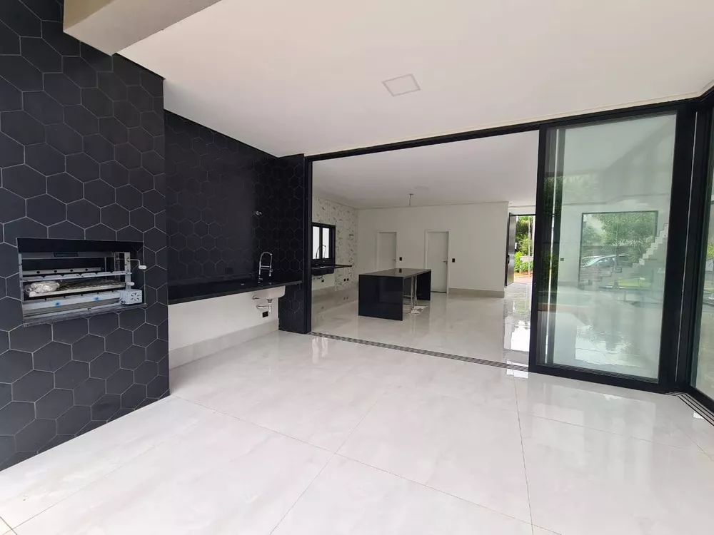 Casa à venda com 4 quartos, 555m² - Foto 4