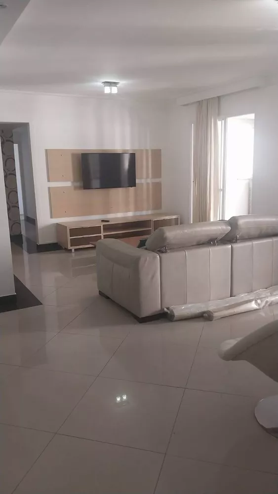 Apartamento para alugar com 3 quartos, 165m² - Foto 3