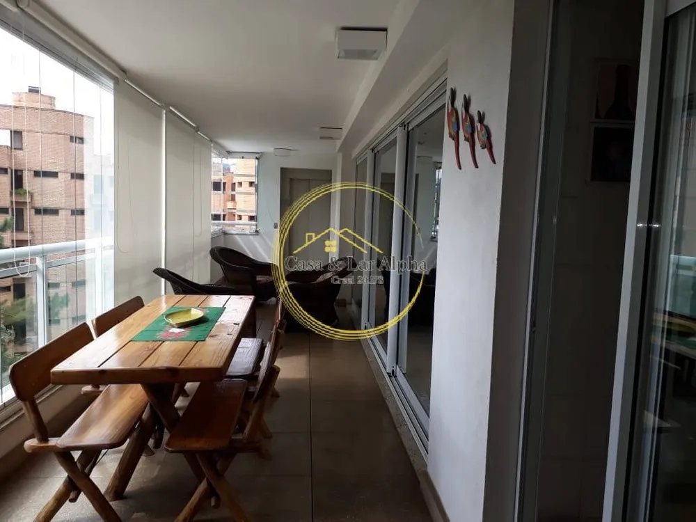 Apartamento, 3 quartos, 196 m² - Foto 1