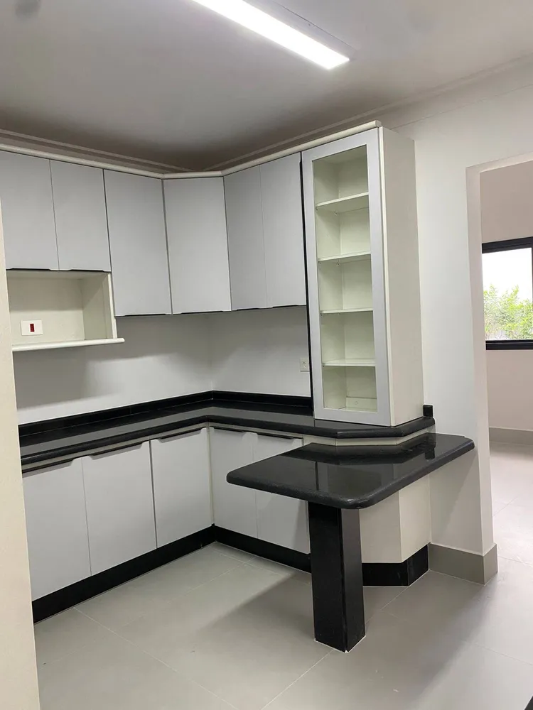 Casa, 4 quartos, 257 m² - Foto 1