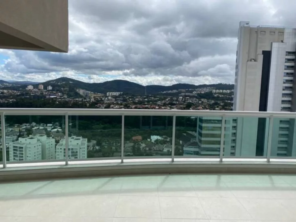 Apartamento à venda com 4 quartos, 336m² - Foto 2