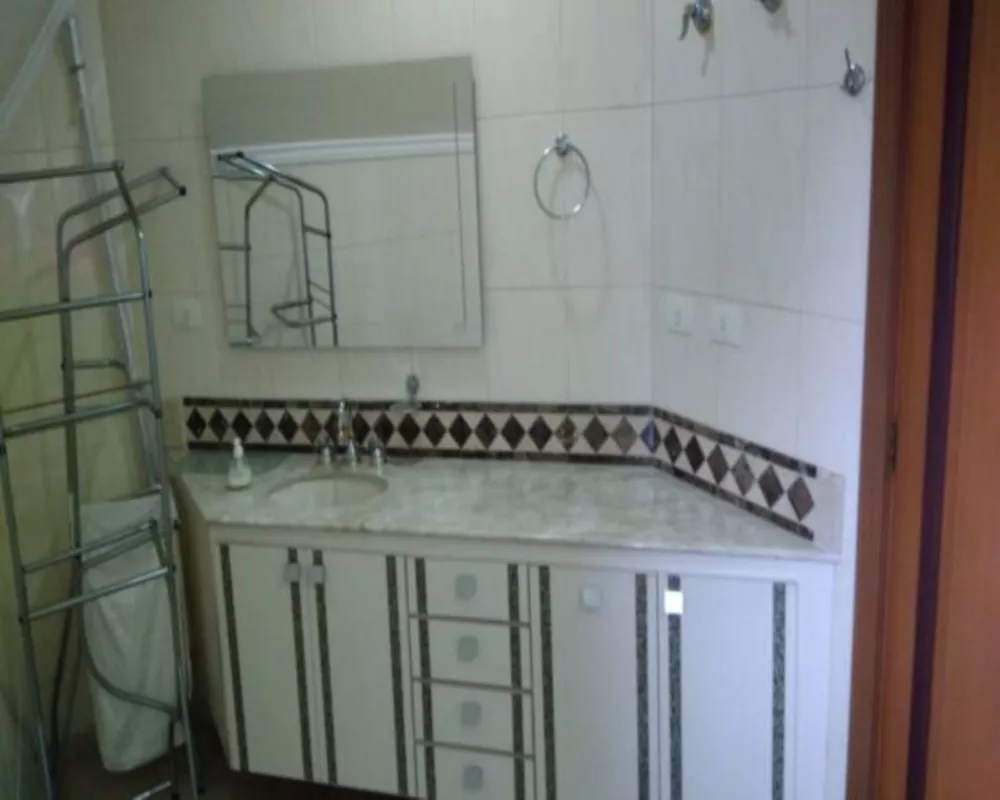 Casa à venda e aluguel com 4 quartos, 750m² - Foto 10