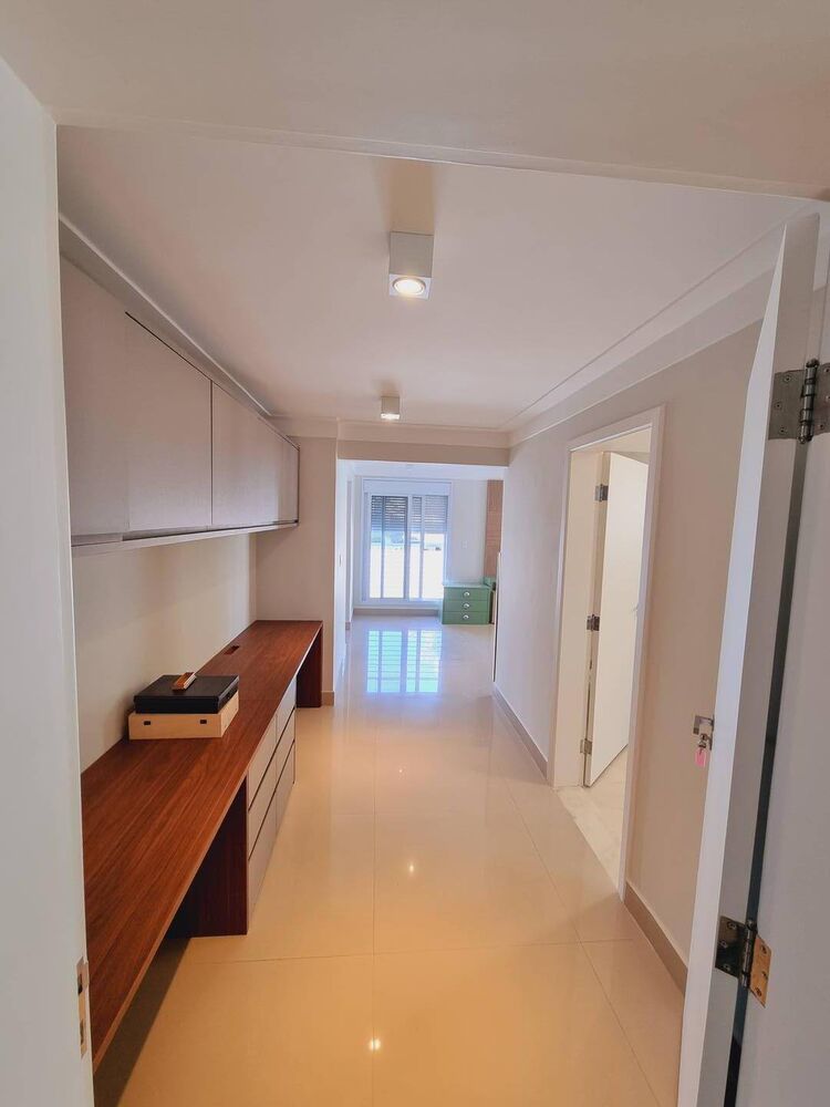 Casa à venda e aluguel com 3 quartos, 400m² - Foto 4