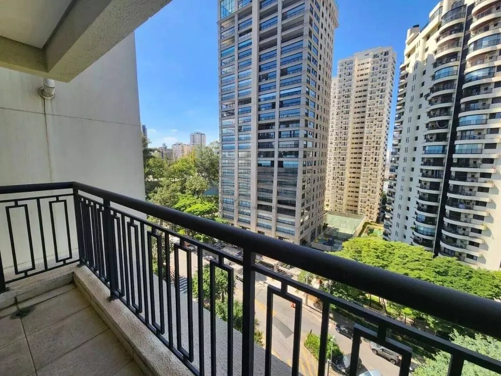 Apartamento à venda com 3 quartos, 212m² - Foto 2