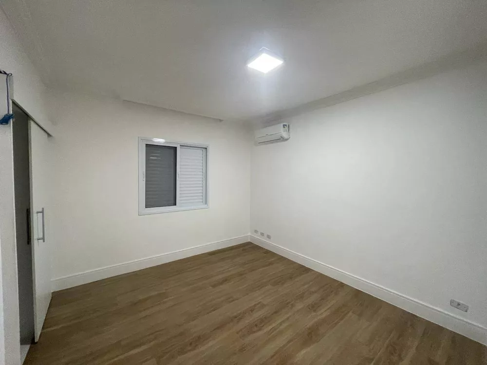 Casa para alugar com 3 quartos, 350m² - Foto 4