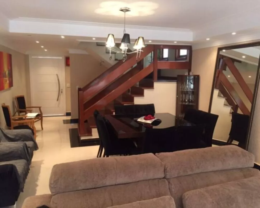 Casa à venda com 4 quartos, 360m² - Foto 1