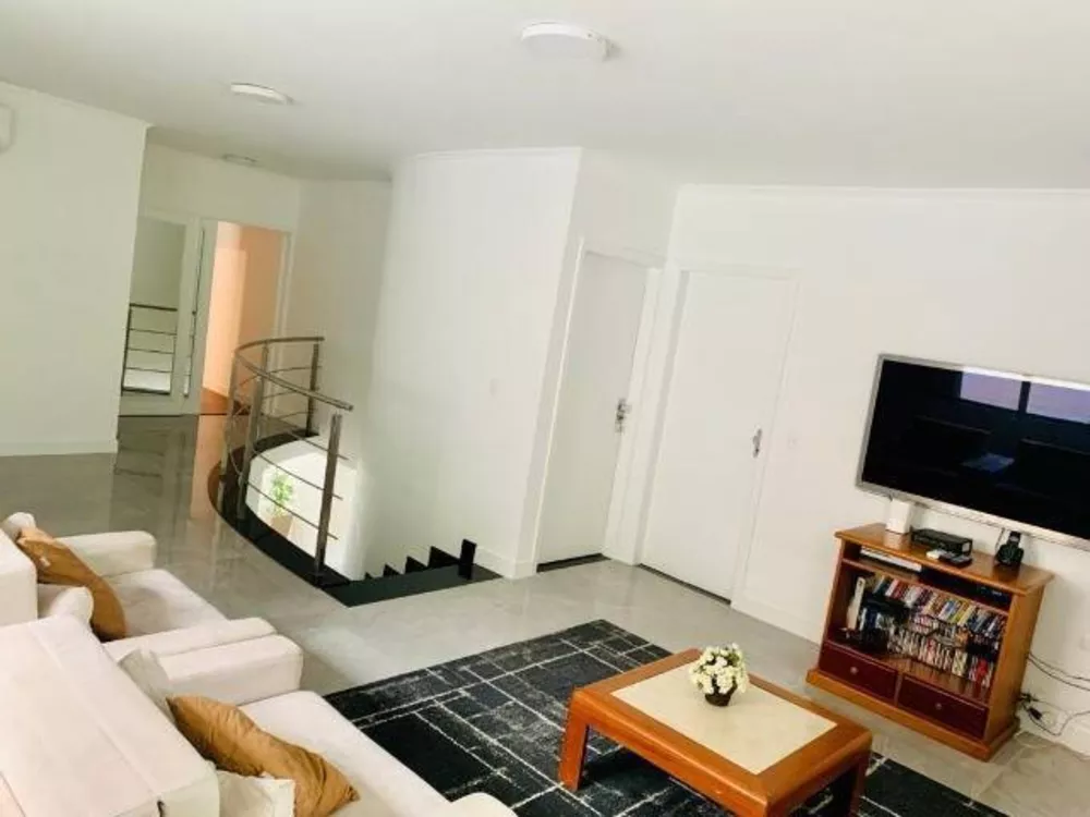 Casa à venda com 4 quartos, 400m² - Foto 4