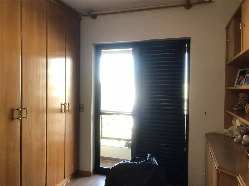 Apartamento para alugar com 3 quartos, 164m² - Foto 8