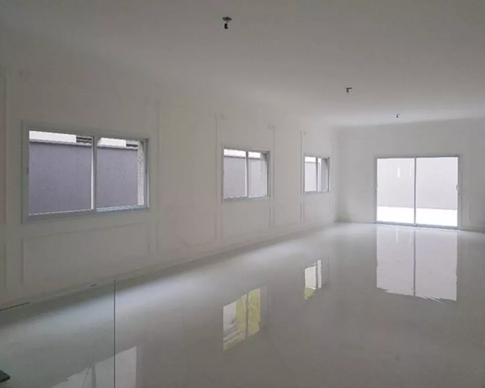 Casa à venda com 3 quartos, 303m² - Foto 3