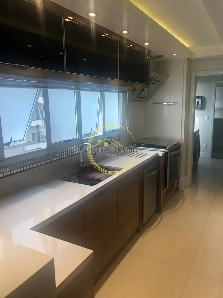 Apartamento, 3 quartos, 252 m² - Foto 8