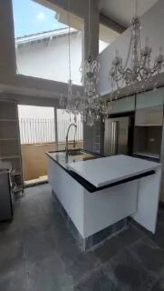 Casa à venda com 4 quartos, 288m² - Foto 5