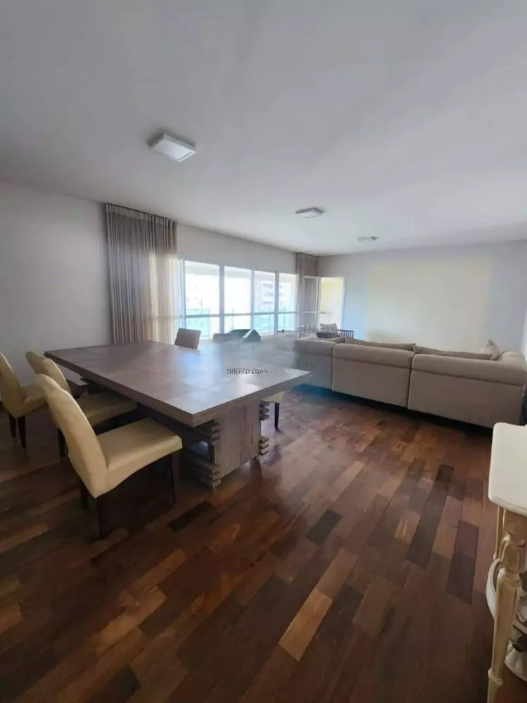 Apartamento à venda com 3 quartos, 212m² - Foto 3