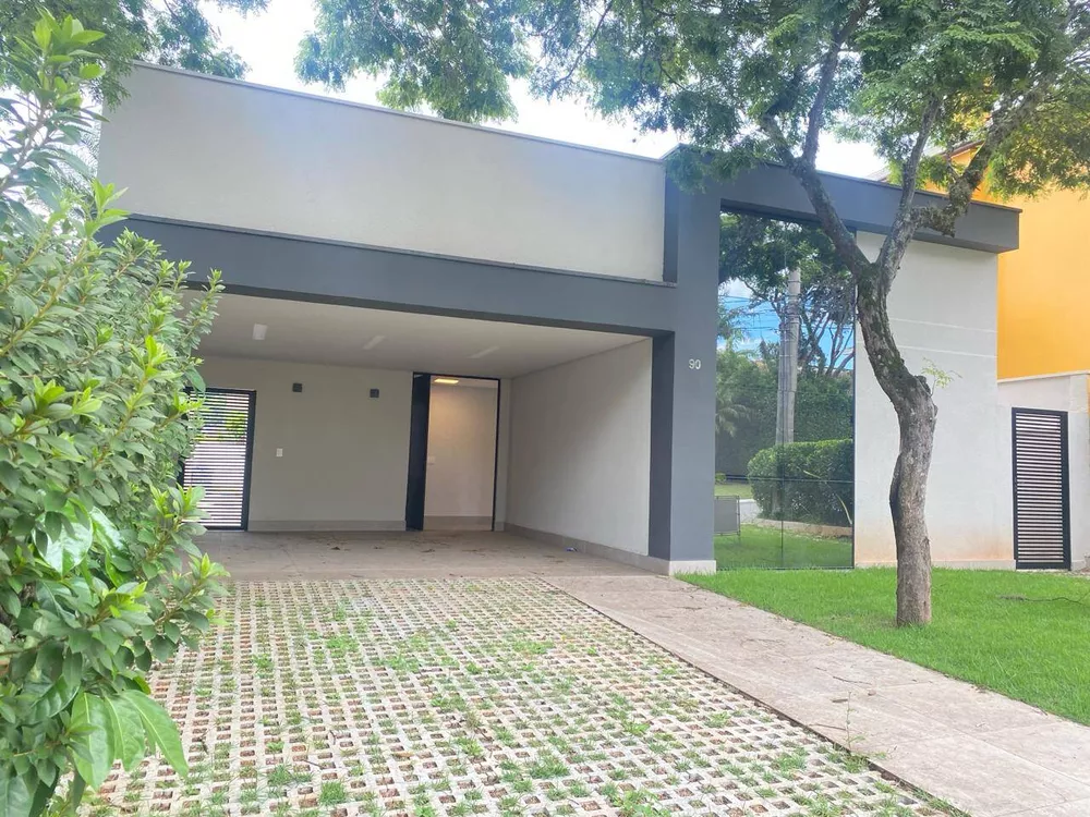 Casa à venda com 3 quartos, 200m² - Foto 1