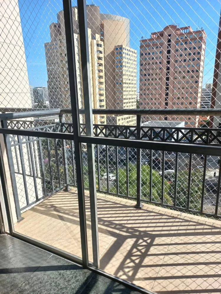 Apartamento para alugar com 3 quartos, 95m² - Foto 1