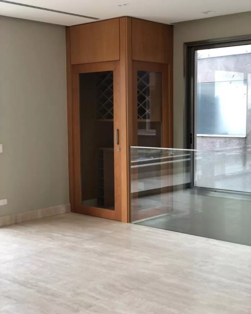 Casa à venda com 4 quartos, 575m² - Foto 2