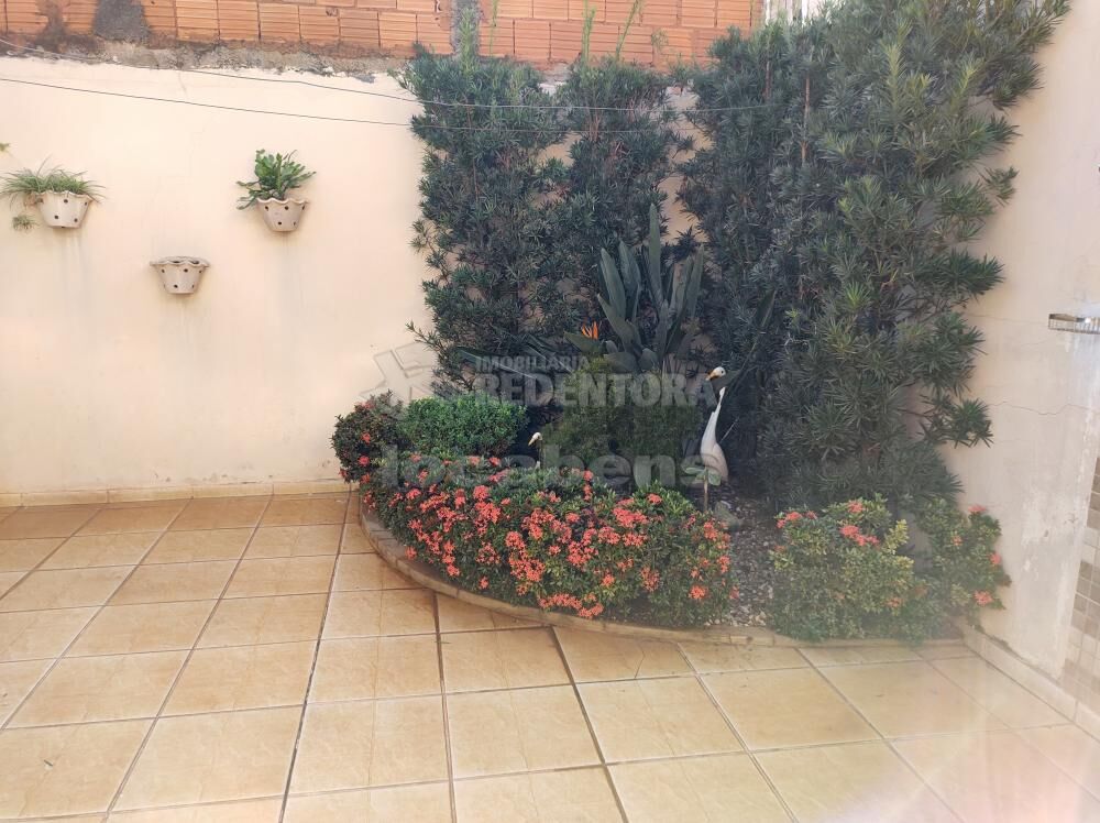 Casa à venda com 3 quartos, 135m² - Foto 2