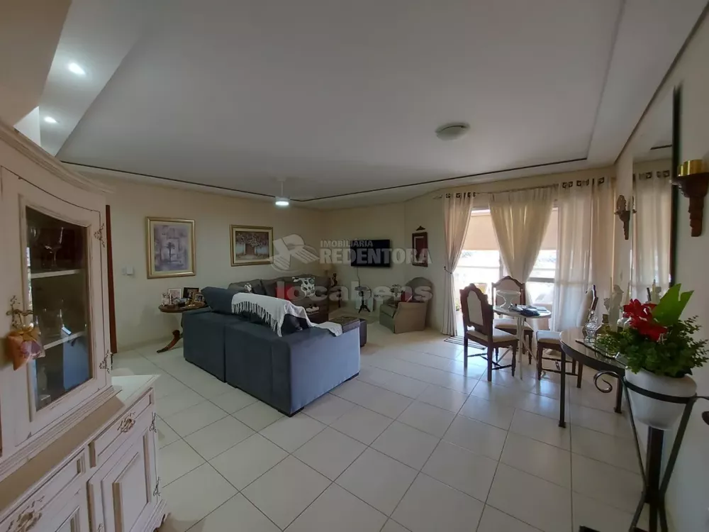 Apartamento à venda com 3 quartos, 140m² - Foto 1