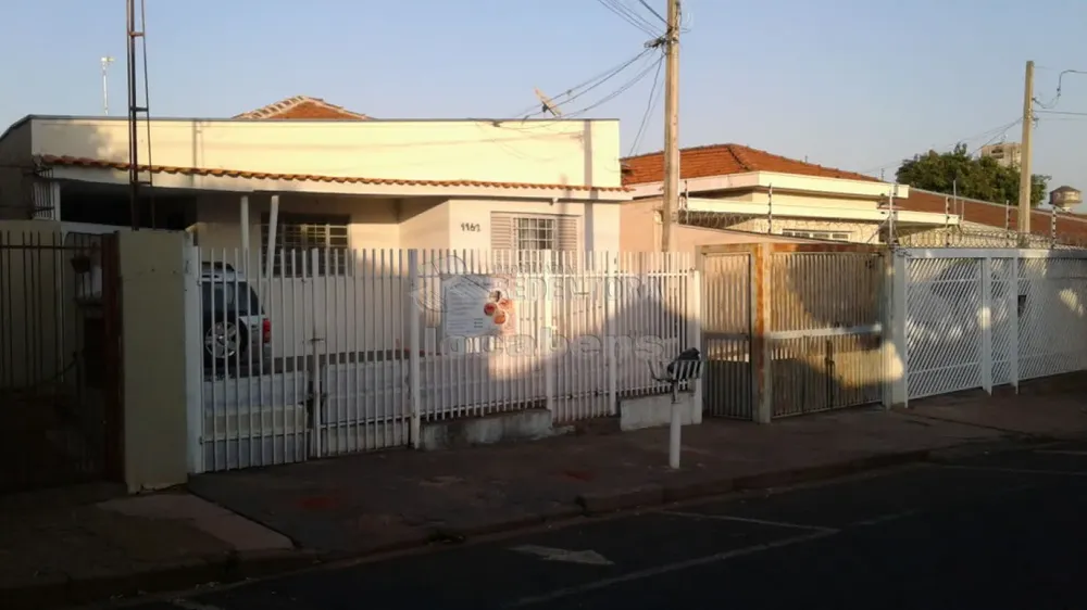Casa, 4 quartos, 133 m² - Foto 1