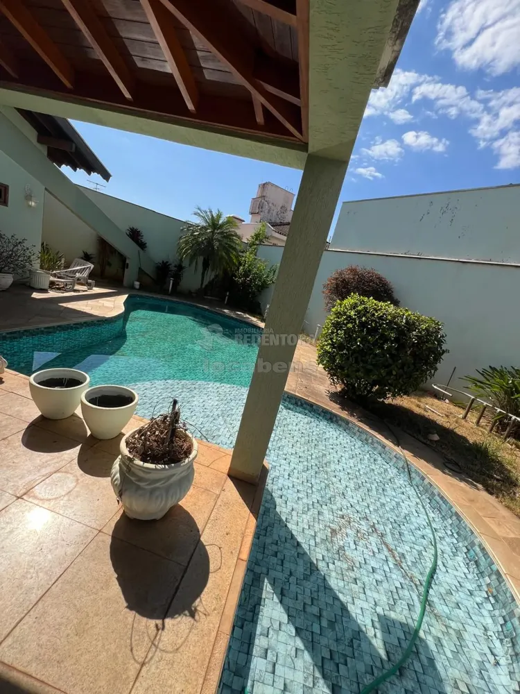 Casa, 3 quartos, 295 m² - Foto 1