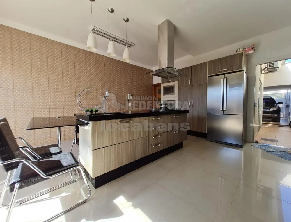Casa, 3 quartos, 195 m² - Foto 1