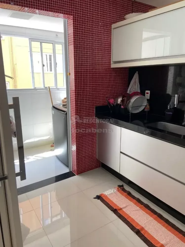 Apartamento à venda com 3 quartos, 80m² - Foto 1