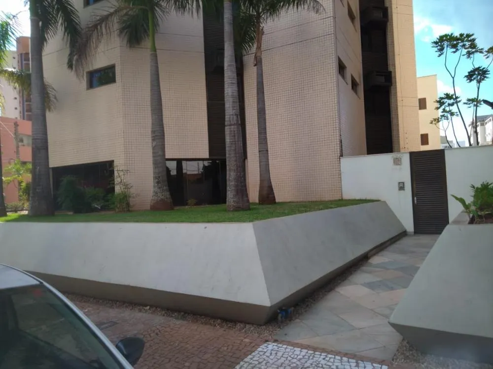 Apartamento, 3 quartos, 215 m² - Foto 2