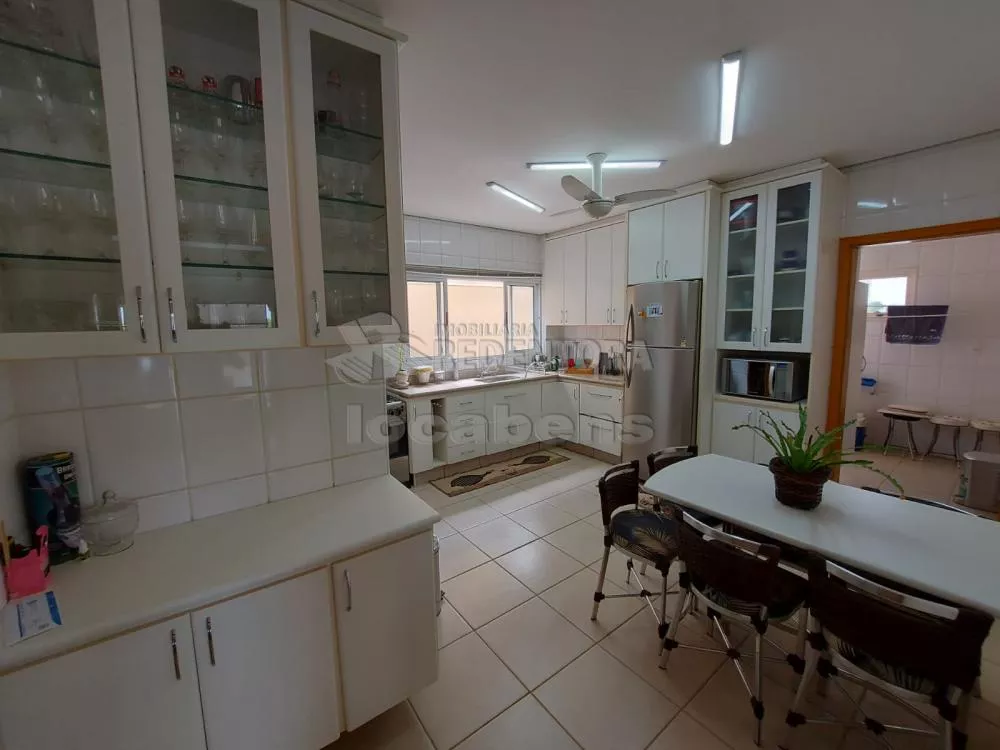 Casa de Condomínio para alugar com 3 quartos, 306m² - Foto 4