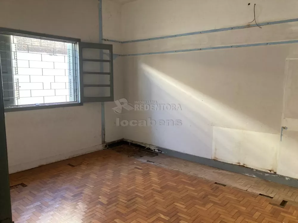 Casa à venda com 3 quartos, 176m² - Foto 1