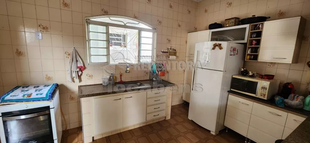 Casa à venda com 4 quartos, 200m² - Foto 5