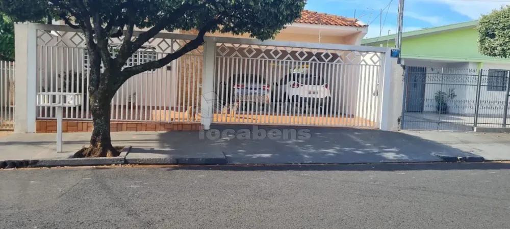 Casa, 4 quartos, 218 m² - Foto 1