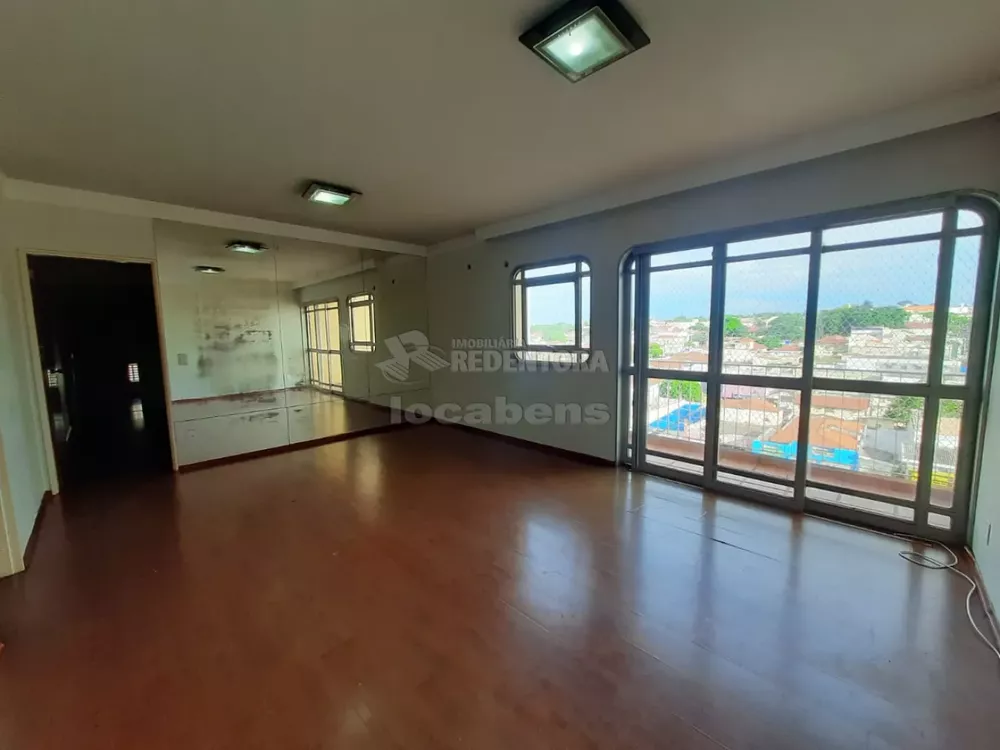 Apartamento para alugar com 4 quartos, 145m² - Foto 1