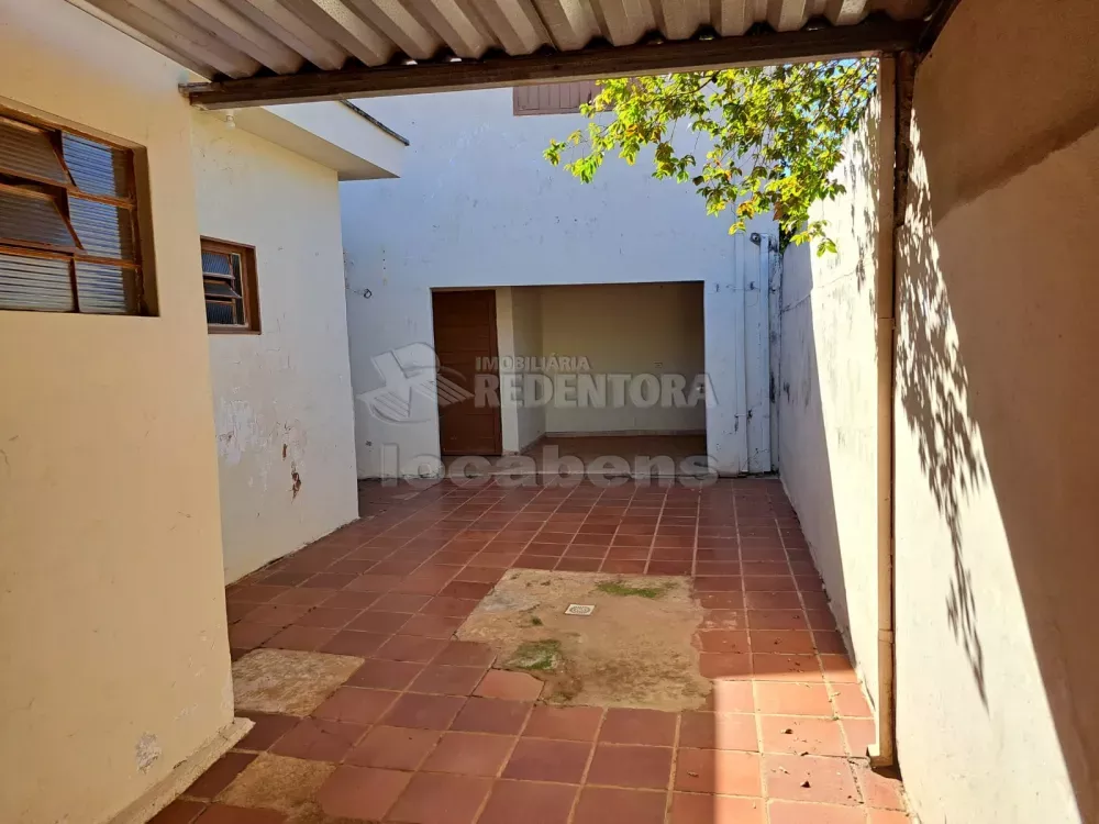 Casa à venda com 3 quartos, 248m² - Foto 2