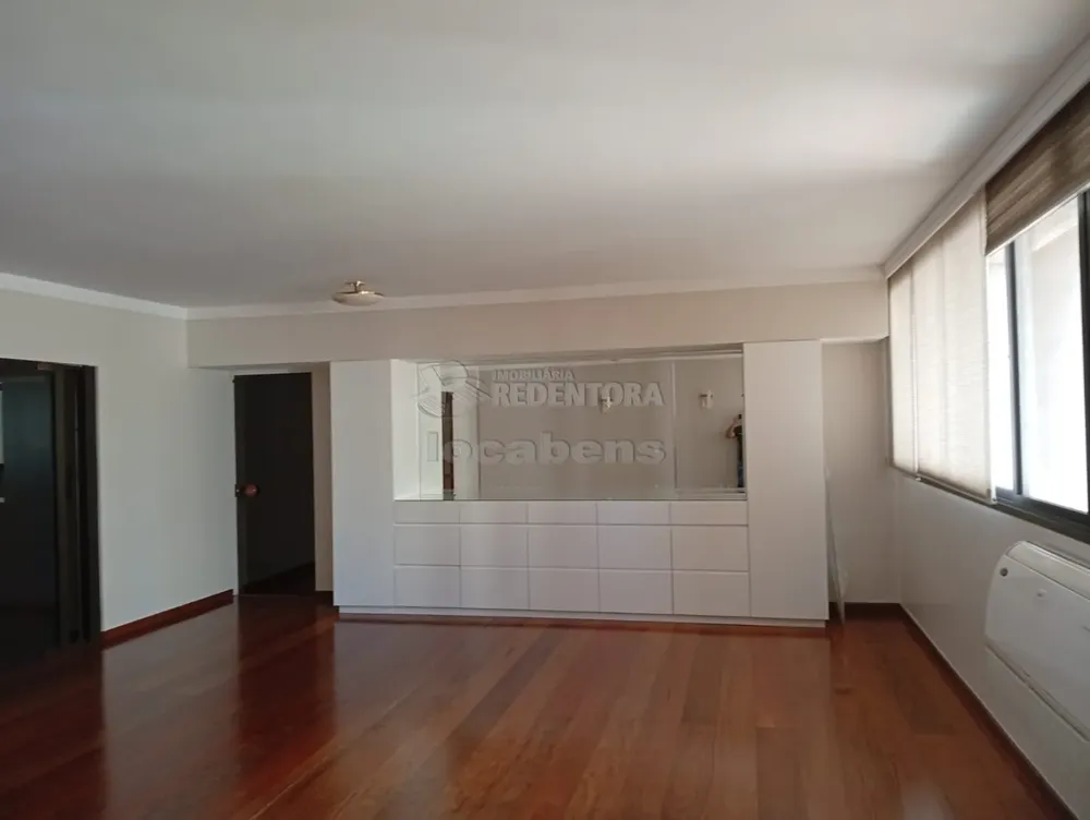 Apartamento, 3 quartos, 246 m² - Foto 1