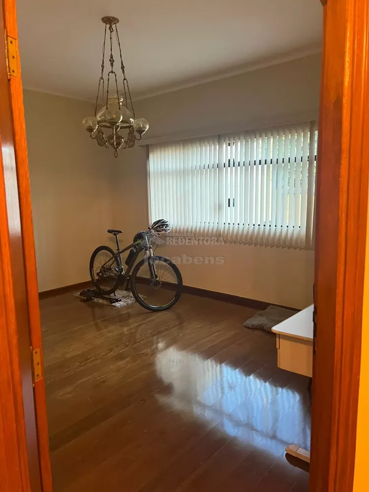 Casa à venda com 3 quartos, 350m² - Foto 2