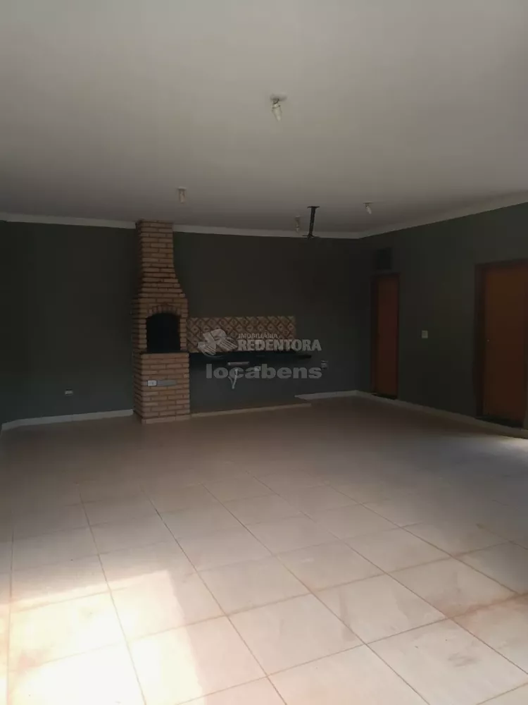 Casa à venda com 4 quartos, 150m² - Foto 1