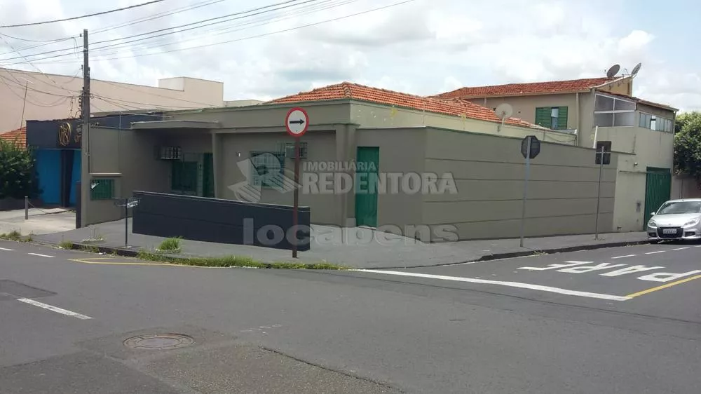 Prédio Inteiro à venda com 6 quartos, 174m² - Foto 1