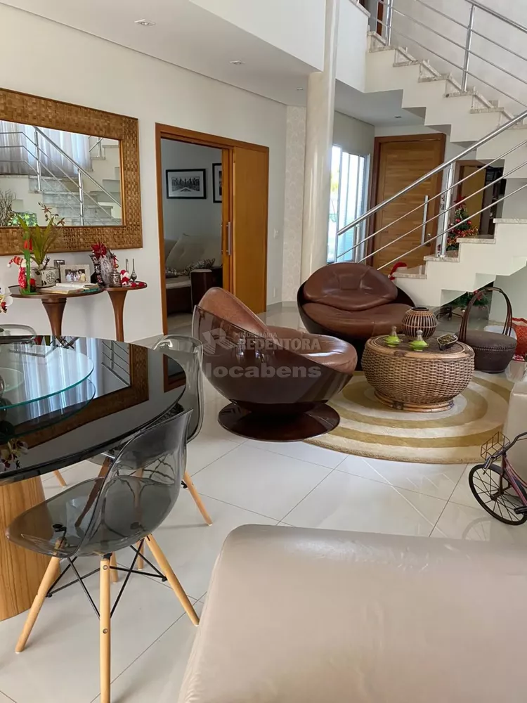Casa de Condomínio à venda com 3 quartos, 250m² - Foto 1