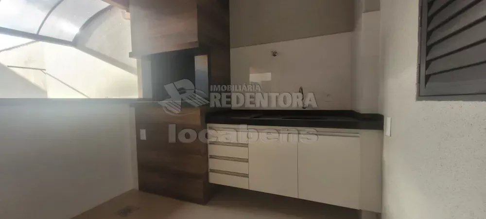 Casa para alugar com 3 quartos, 300m² - Foto 1