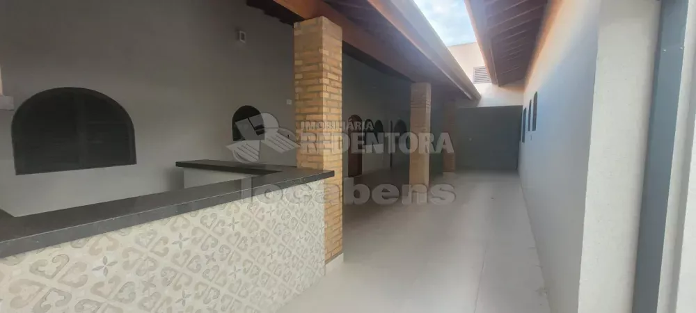 Casa para alugar com 3 quartos, 300m² - Foto 2