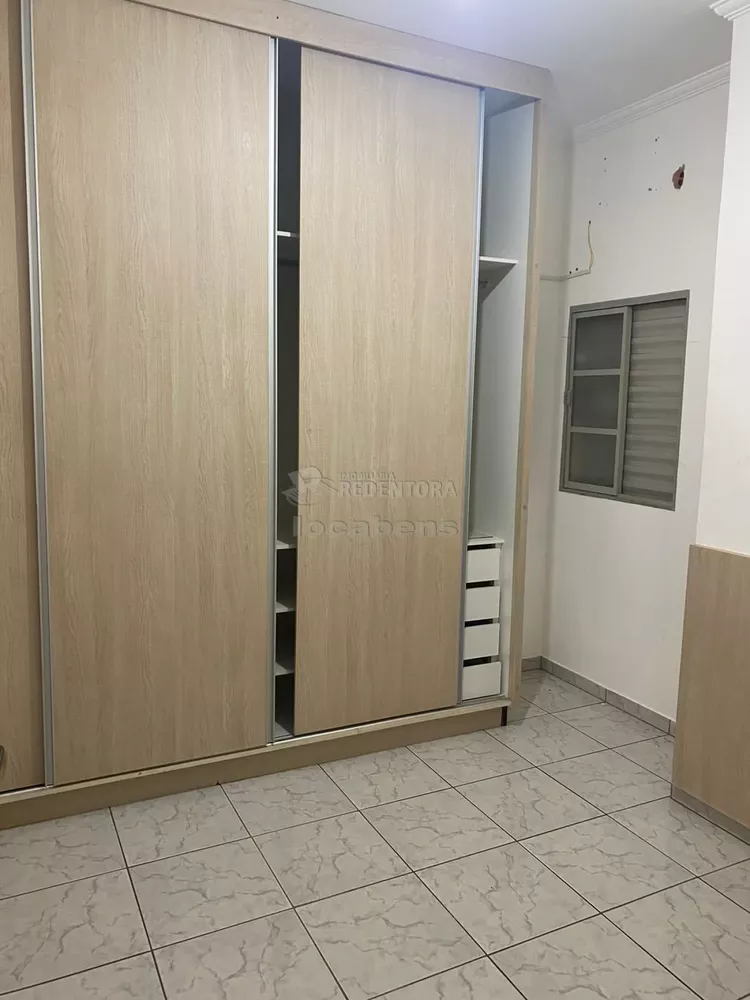 Casa à venda com 3 quartos, 70m² - Foto 1