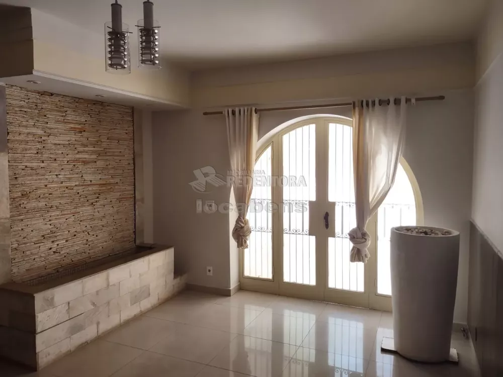 Sobrado à venda com 3 quartos, 750m² - Foto 2