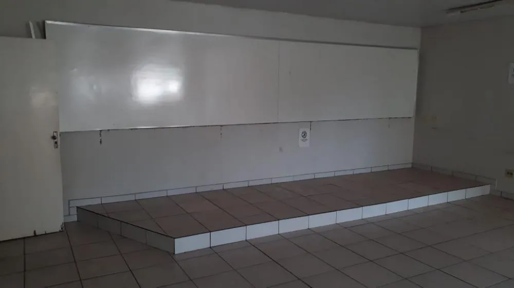 Prédio Inteiro - Foto 1