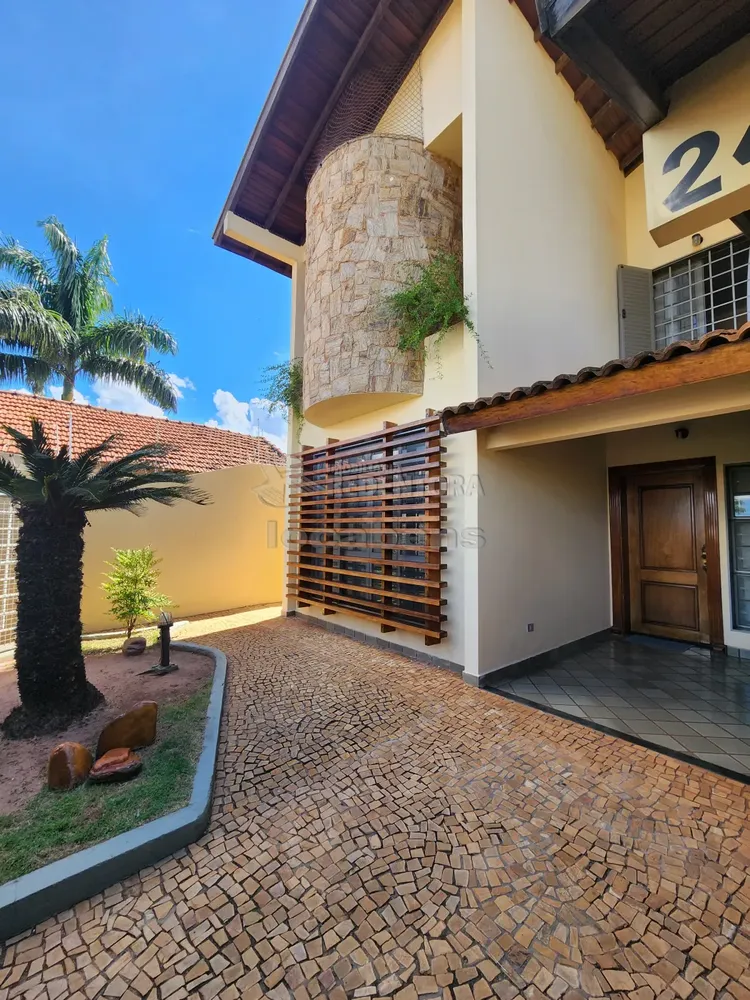 Sobrado, 4 quartos, 468 m² - Foto 1