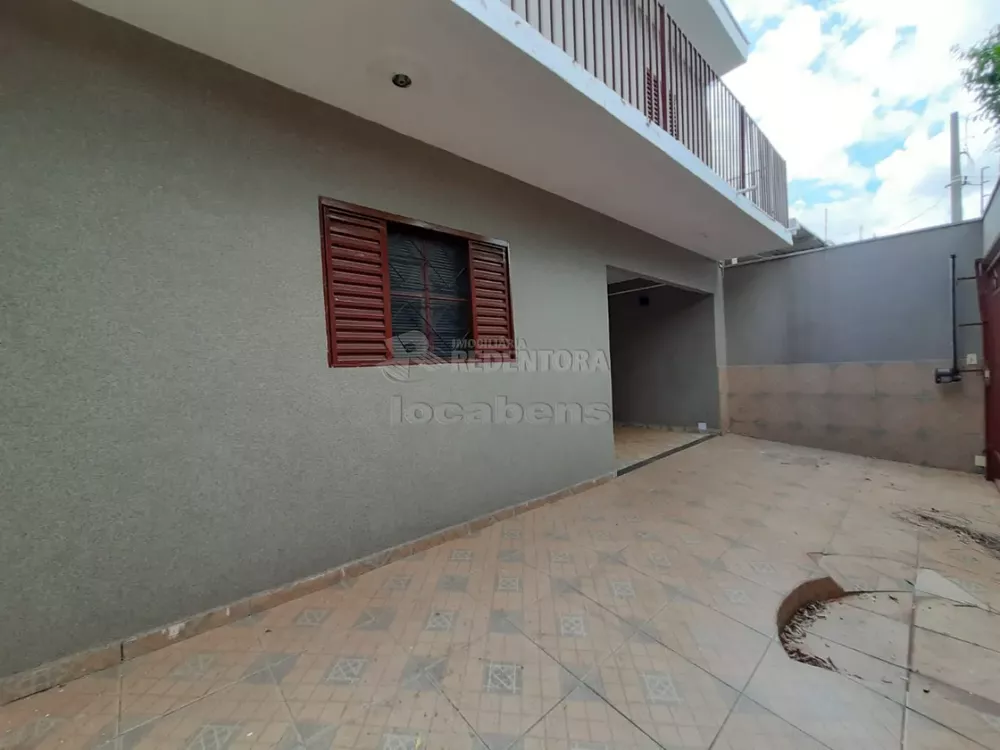 Casa à venda com 7 quartos, 227m² - Foto 1