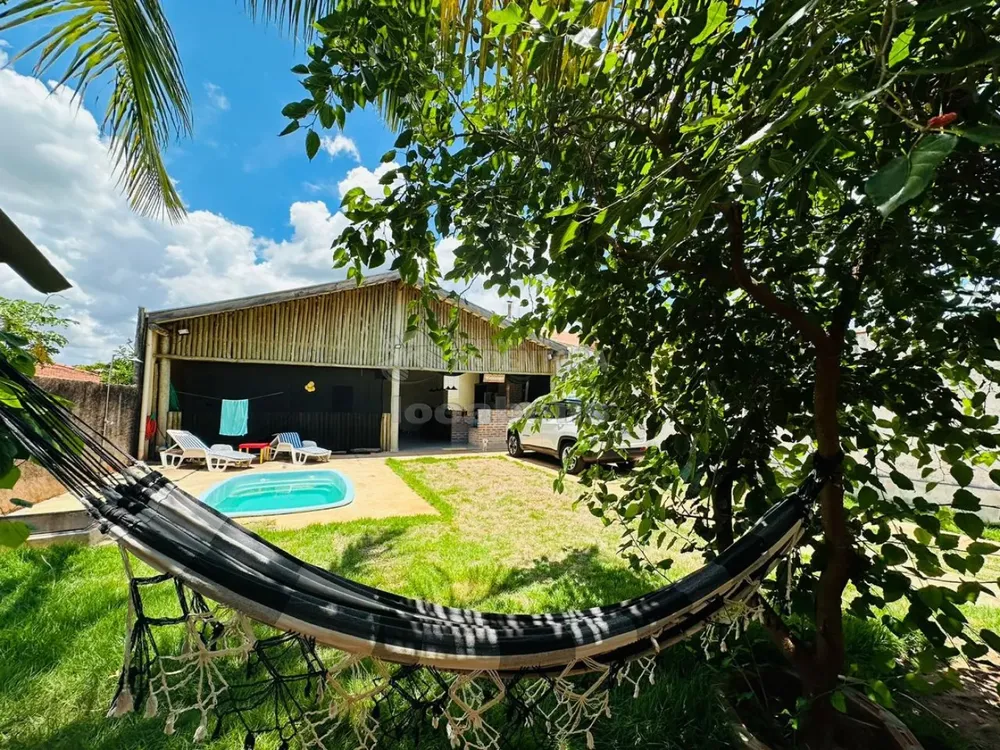 Chácara, 3 quartos, 304 m² - Foto 1